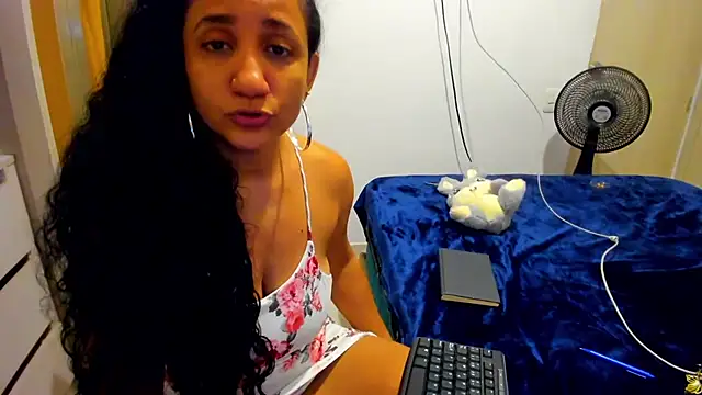 alaskmiller1 Adlı Modelin Canlı XXX Sohbeti