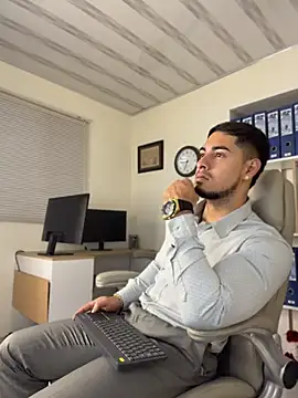 Chatroom XXX en direct de Dimitri_Colleman