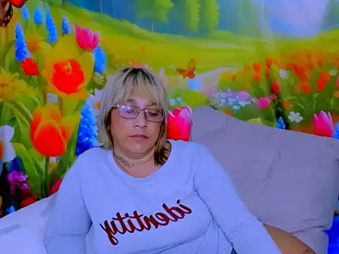 indianroxy Chat XXX live