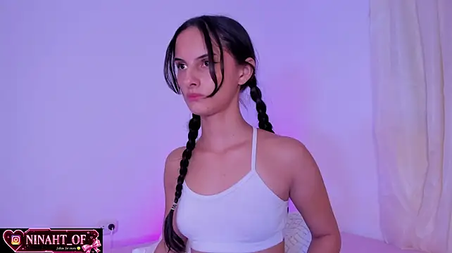 ninahtn Live XXX chat