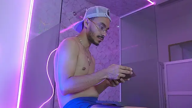 thomas_montiel – Live XXX-chat