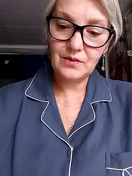 irinamaux Adlı Modelin Canlı XXX Sohbeti