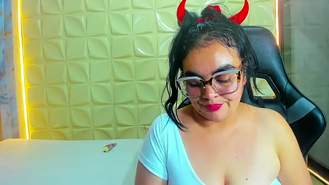 megan_glenda élő XXX-chatje