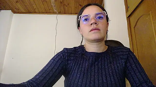 Shanel_Lozano: онлайн-секс-чат
