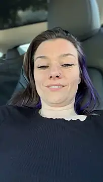 LadyLena1 Show in webcam