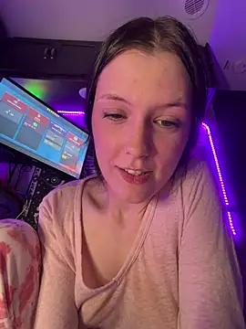 Lilactease Show in webcam