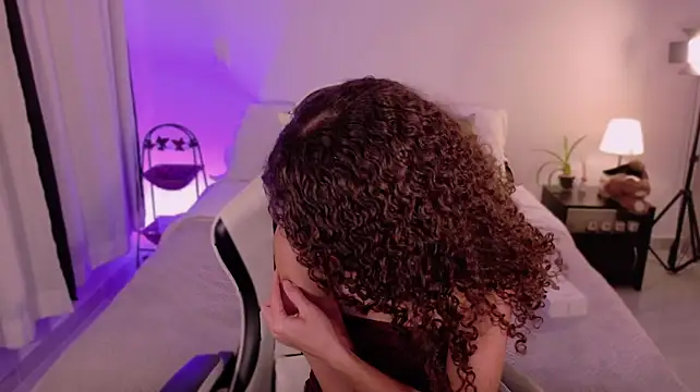 ChloeMoreti Chat XXX in diretta