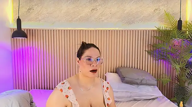 big_tits_in_your_face Webcam-Show
