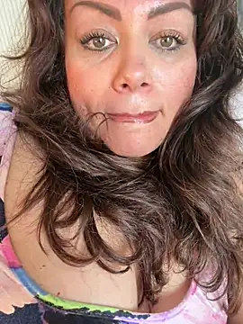دردشة BadAssVeronica الجنسية المباشرة