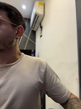 Czat XXX na żywo – andrewlopezz