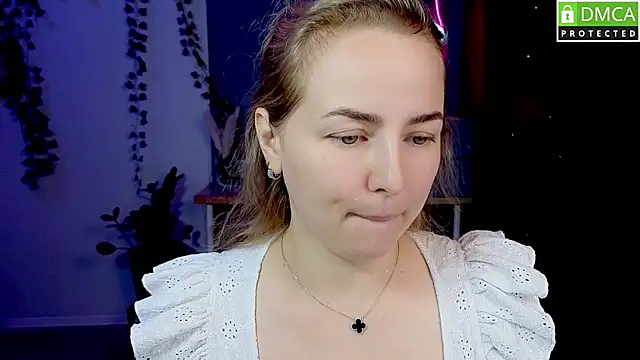 Chat XXX en directo de Mira_Mermayd