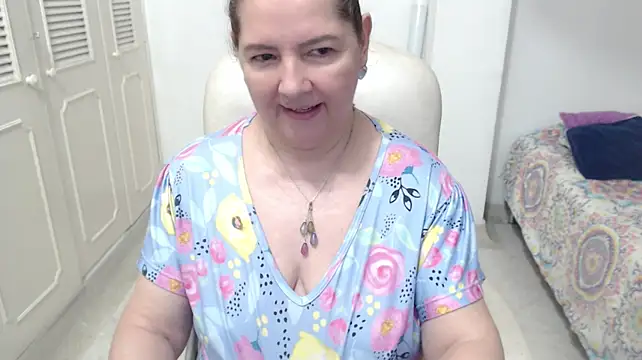 leonela_69 live XXX chat