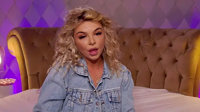 KimmBliss Chat XXX live