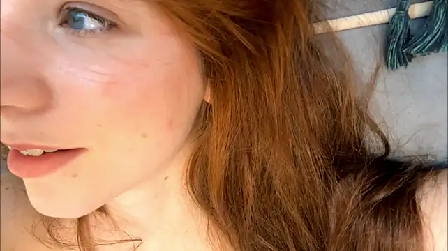 Kissme_Kira: απευθείας συνομιλία ΧΧΧ