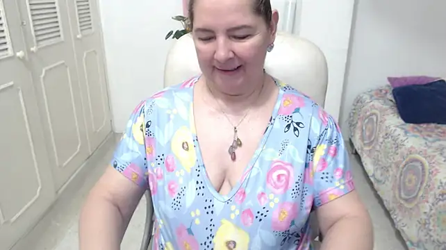 leonela_69 XXX чат на живо