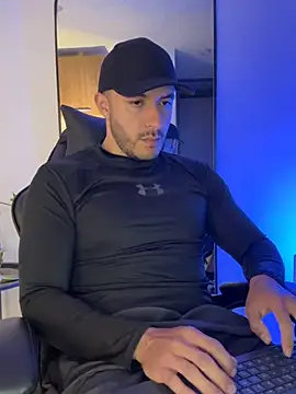 Daviid_owl Show in webcam