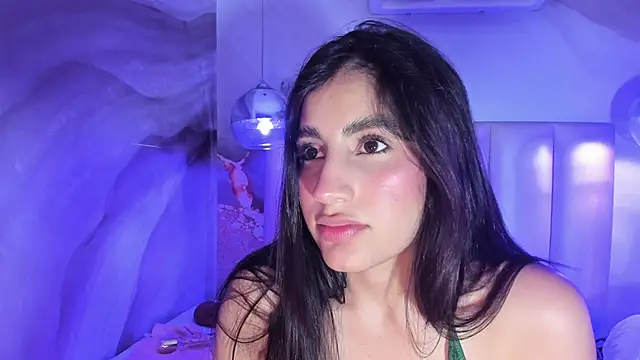 IsabelaStefano Adlı Modelin Canlı XXX Sohbeti