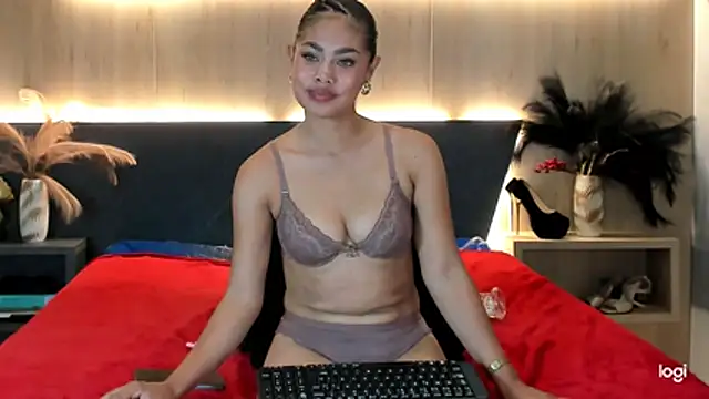 LorenaVarga Chat XXX in diretta