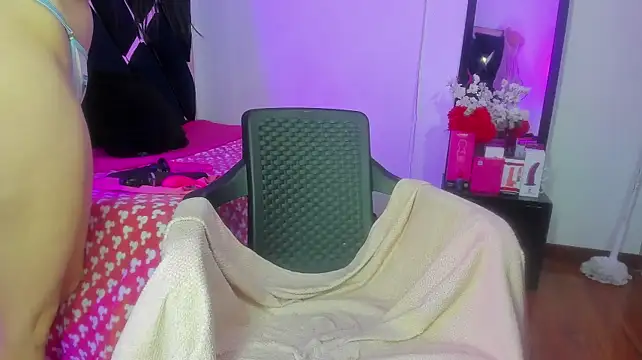 Chatroom XXX en direct de evelott_allenx