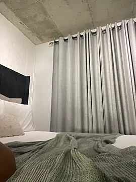 Mercedes_555's Webcam Show