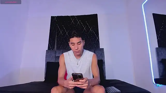 ThiagoSexy005 live XXX chat
