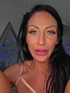 KristaCashn Live XXX chat