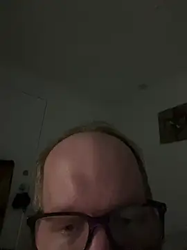 Patricksexbot: διαδικτυακό σόου στην κάμερα