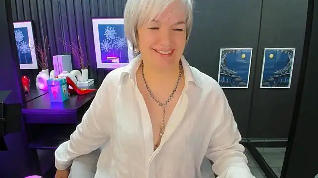 CarmenSoftのライブXXXチャット