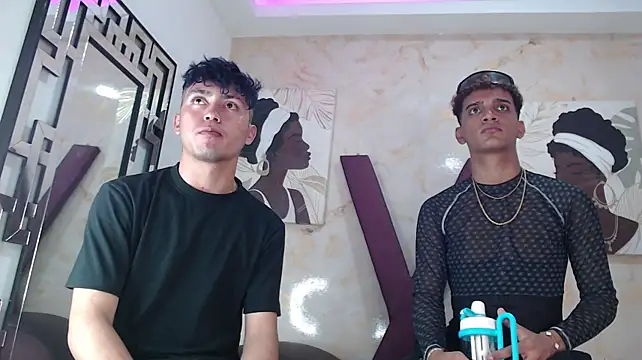 VERY_HOT_GUYS Pertunjukan Webcam