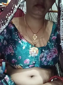 ShilpaSharma élő XXX-chatje