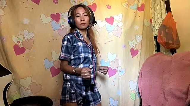 Chat +18 de PiaSwida ao vivo