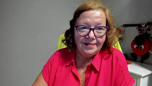 Show modela Adelewildx na web-kameri