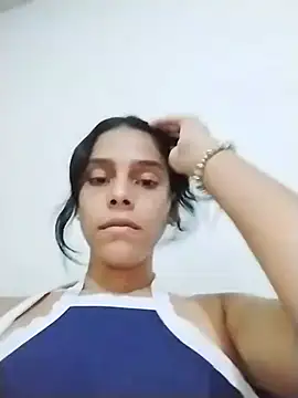 Saray_queen1 লাইভ XXX চ্যাট