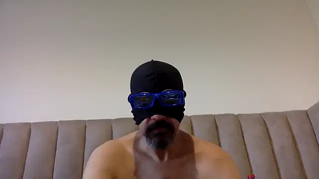 CaiBull Adlı Modelin Web Kamerası Şovu