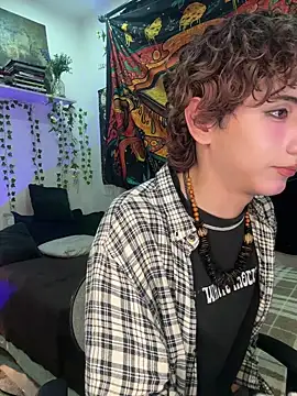 Show modela noynxz na web-kameri