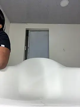 Ari_fist XXX чат на живо