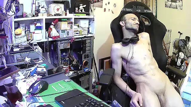 Aktorihann live XXX chat