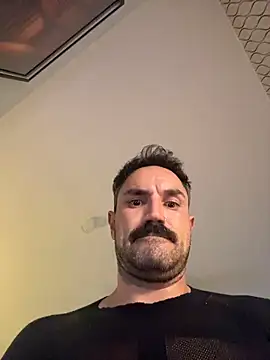 XXX chat uživo modela tomz0819
