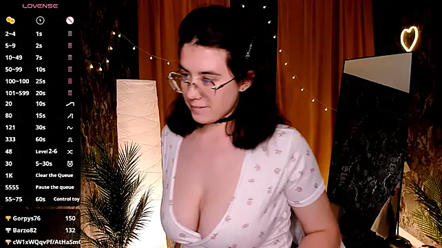 BellaCaressn Live XXX chat