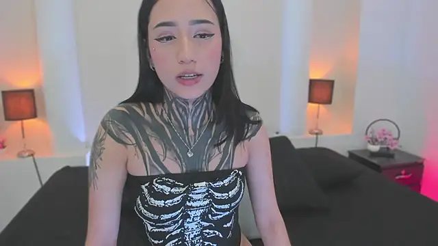 Chat XXX en directo de Dark_Kitty_666