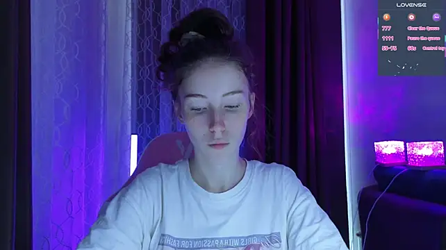 eskatmi's Live XXX Chat