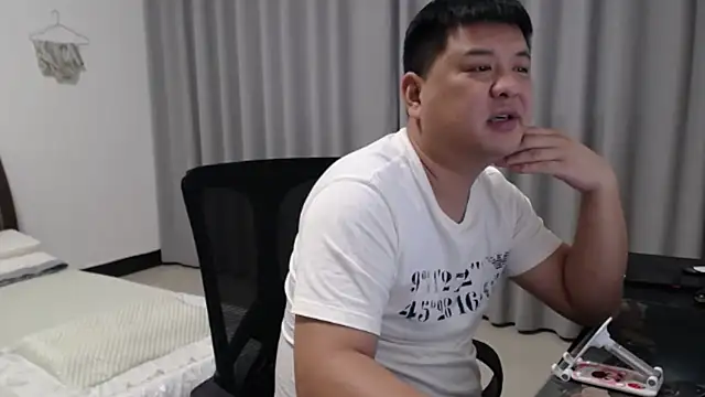 zhang1118 Live XXX-Chat