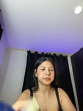 Chatroom XXX en direct de melanimorgan1