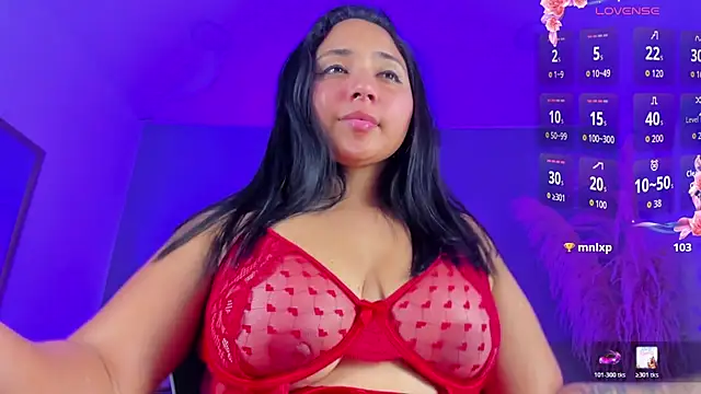 Chat XXX en directo de luccia_smith