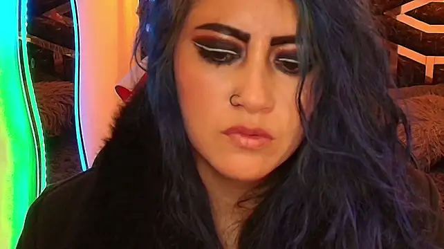 XXX chat uživo modela scarleth_blue