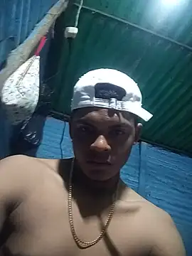 Chat XXX en directo de spittingpig1