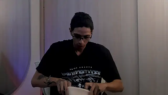 Mheysam_Youngerx Chat XXX live