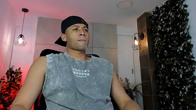 B_Wild Show in webcam