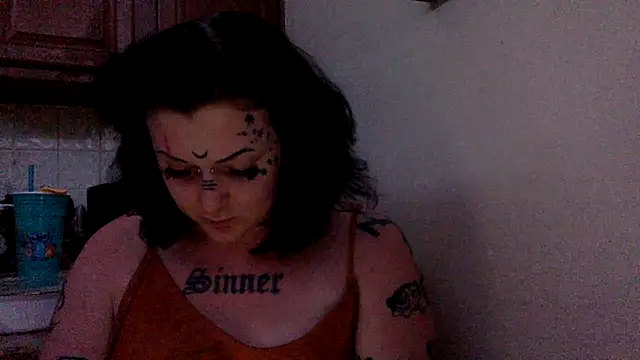 CurvyTrans2002's Webcam Show