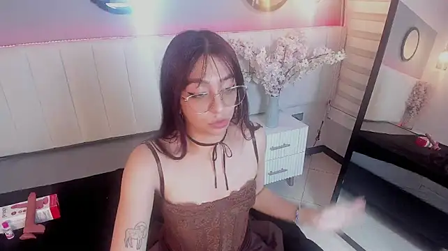 Emily_brooks__'s Live XXX Chat